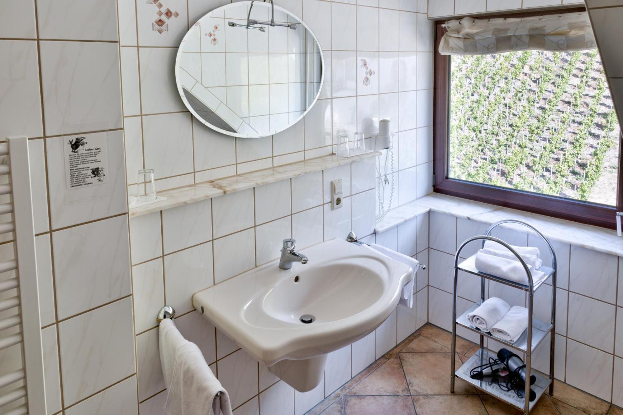 Hotel garni Café im Hamm Zell Zimmer foto